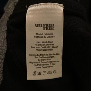 Aritzia Skirts - Aritzia Wilfred Free Shields Skirt in Black Aritzia Skirts - Aritzia Wilfred Free Shields Skirt in Black